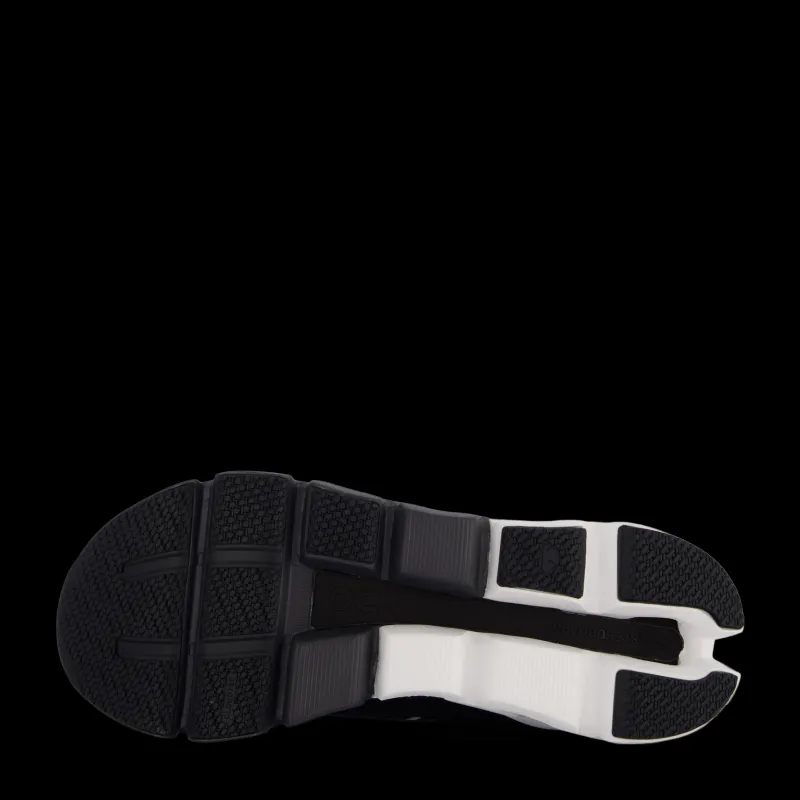 On Cloudflyer 4 Black/white Svart New
