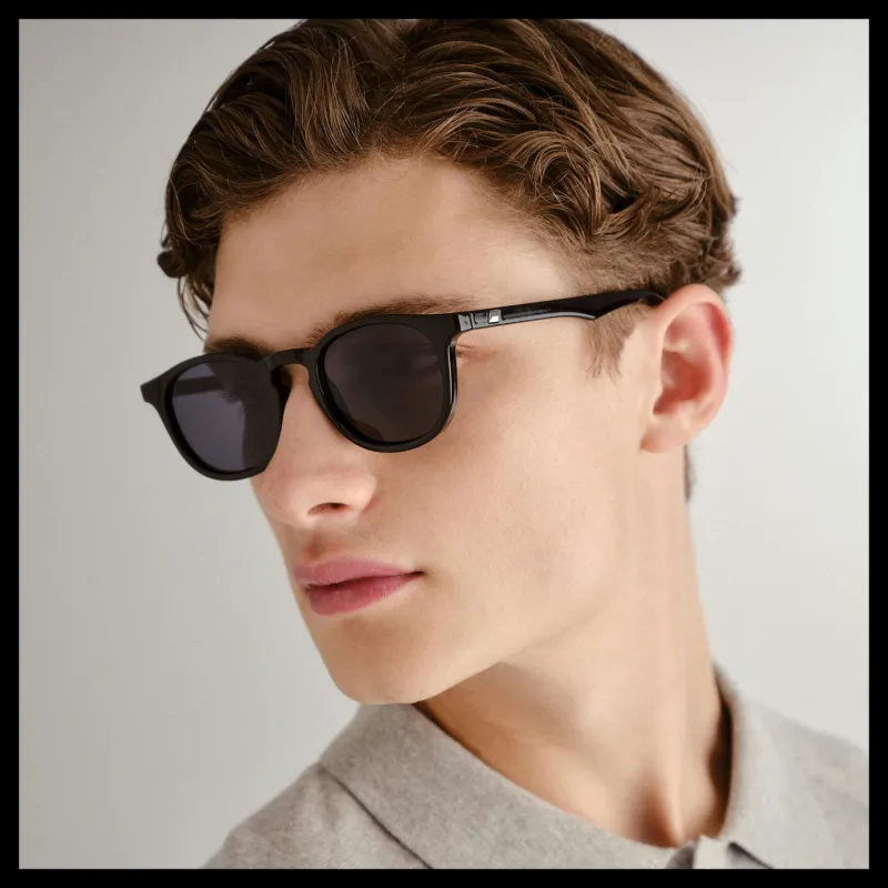 Le Specs Club Royale Svart Hot
