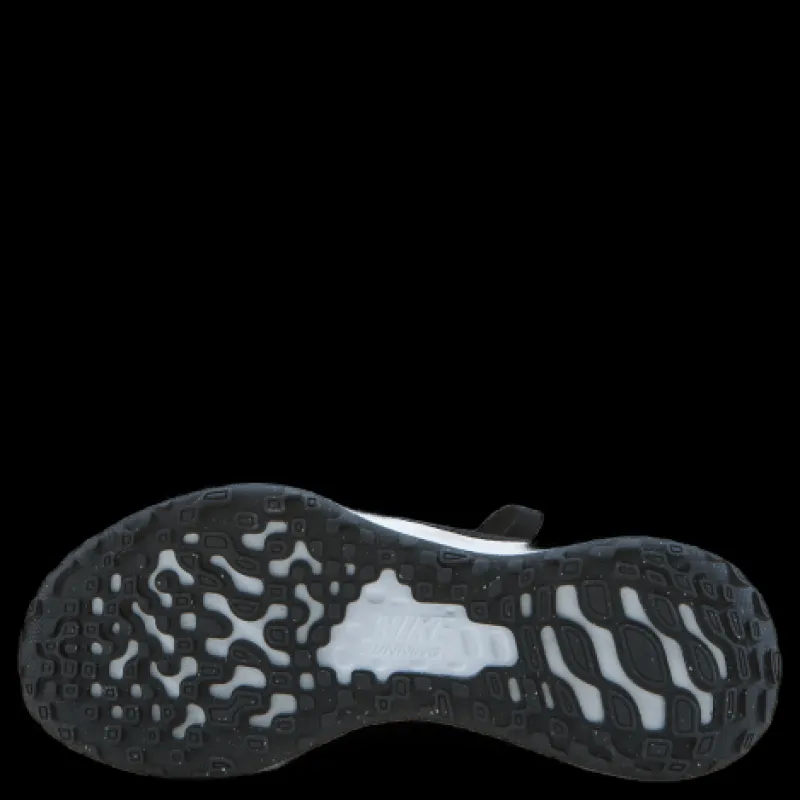 Nike Revolution 6 FlyEase Little Kids' Shoe BLACK/WHITE-DK SMOKE GREY Svart