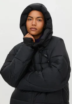 Röhnisch Saint Puffer Jacket Black Outlet