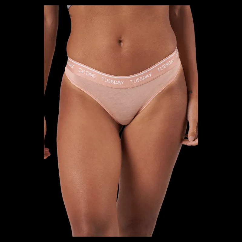 Hot Calvin Klein Thong 7pk Tpca/gentle/red/cml/tfet/exact Blå och Röd