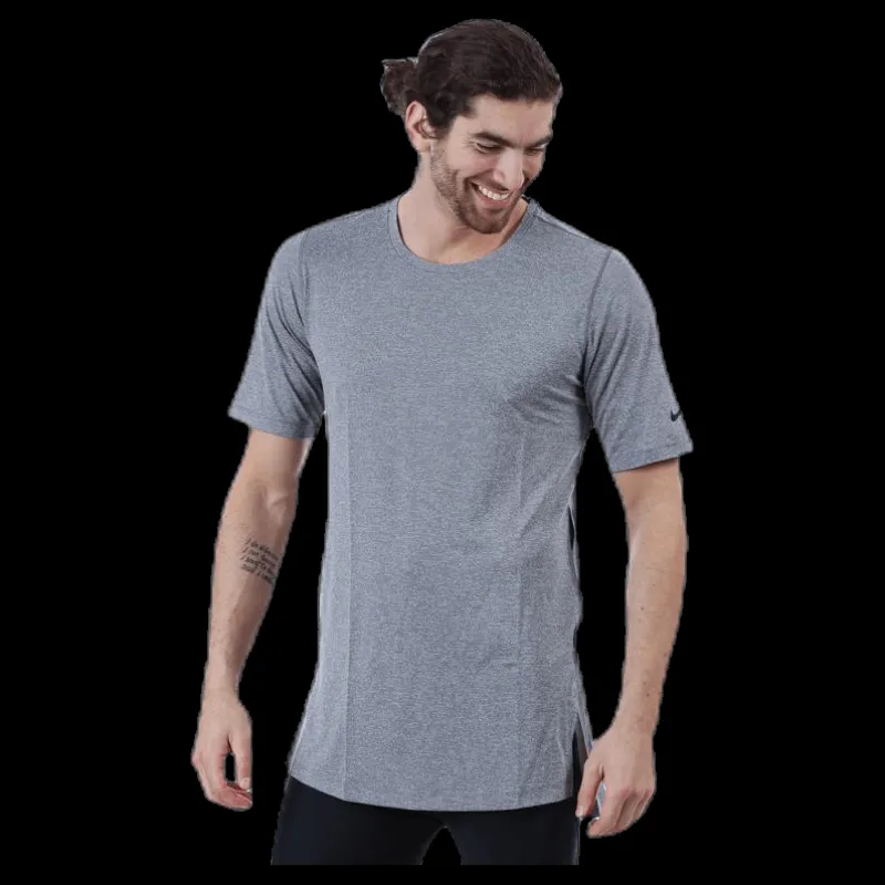 Sale Nike Top SS Fitted Utility Grey Grå