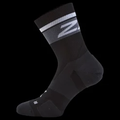New 2XU Vectr Cushion Crew Socks Black/white Svart