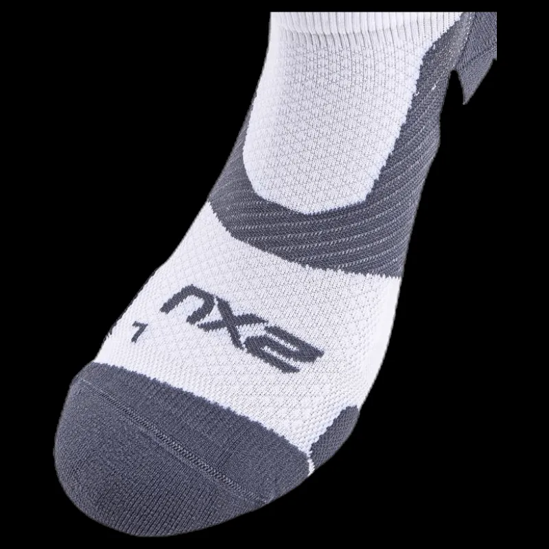 2XU Vectr LightCushion NoShow Sock White/Grey Vit och Grå
