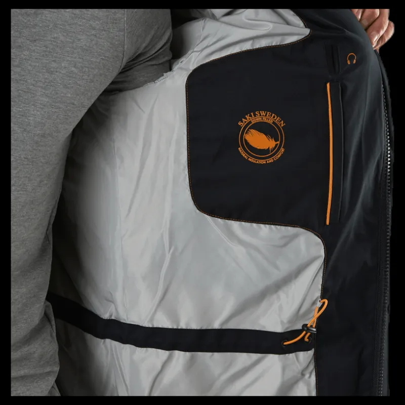 SAKI Vermont Black Svart Clearance